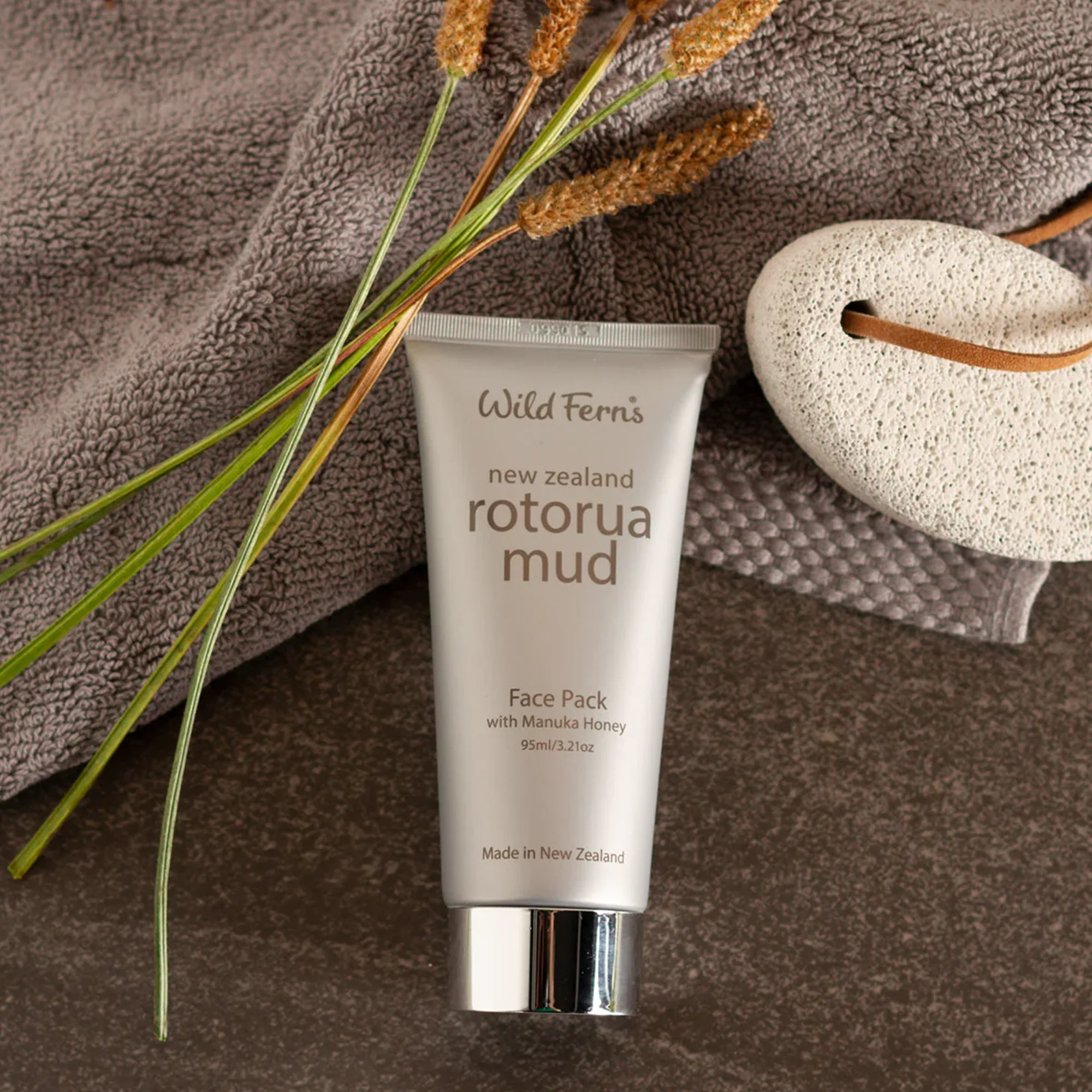 Wild Ferns New Zealand Rotorua Mud Face Pack with Manuka Honey 95ml - Image 5